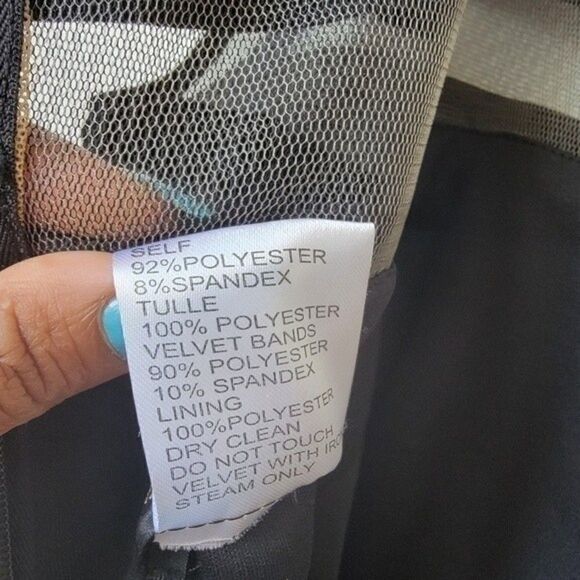 Tadashi SHOJI Velvet Trim Black Shift Dress Size 4 - Picture 6 of 14